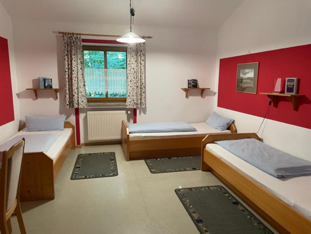 Krug'S Family Hostel Und Restaurant Weilheim in Oberbayern Luaran gambar
