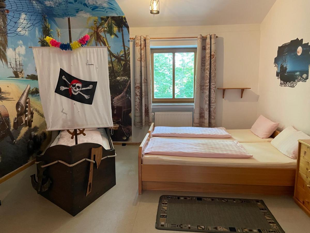Krug'S Family Hostel Und Restaurant Weilheim in Oberbayern Luaran gambar